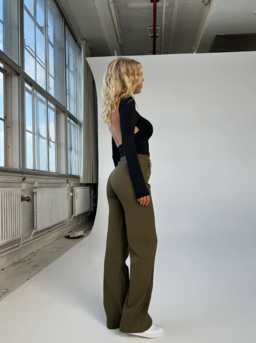 Marvella – Dames bootcut broek met tijdloze elegantie