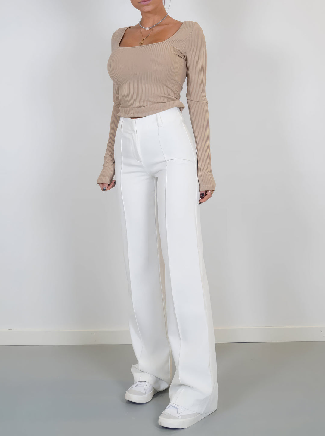 Marvella – Dames bootcut broek met tijdloze elegantie