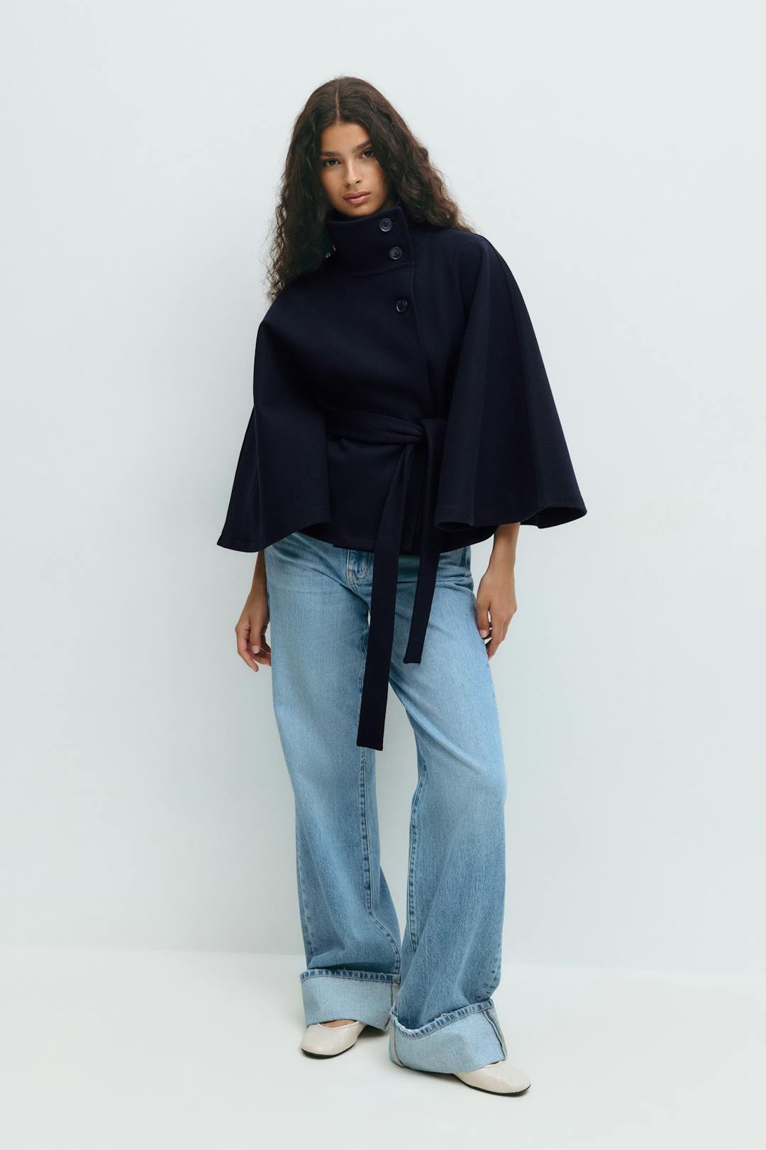 Dames Capejas | Elegante jas met ceintuur en hoge kraag