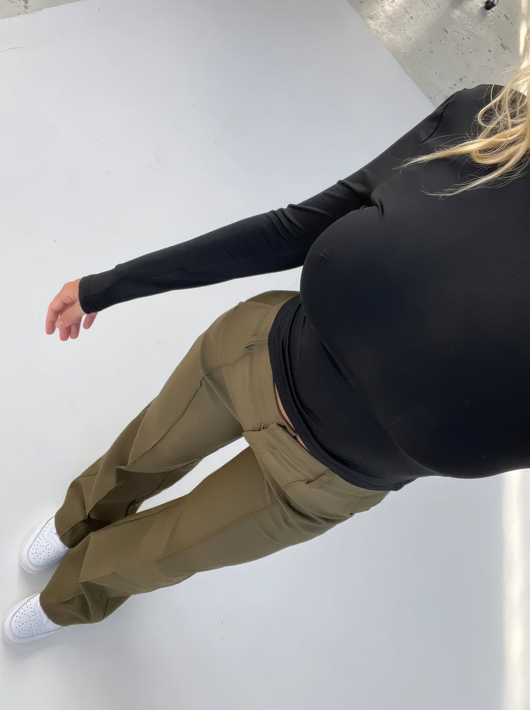 Marvella – Dames bootcut broek met tijdloze elegantie
