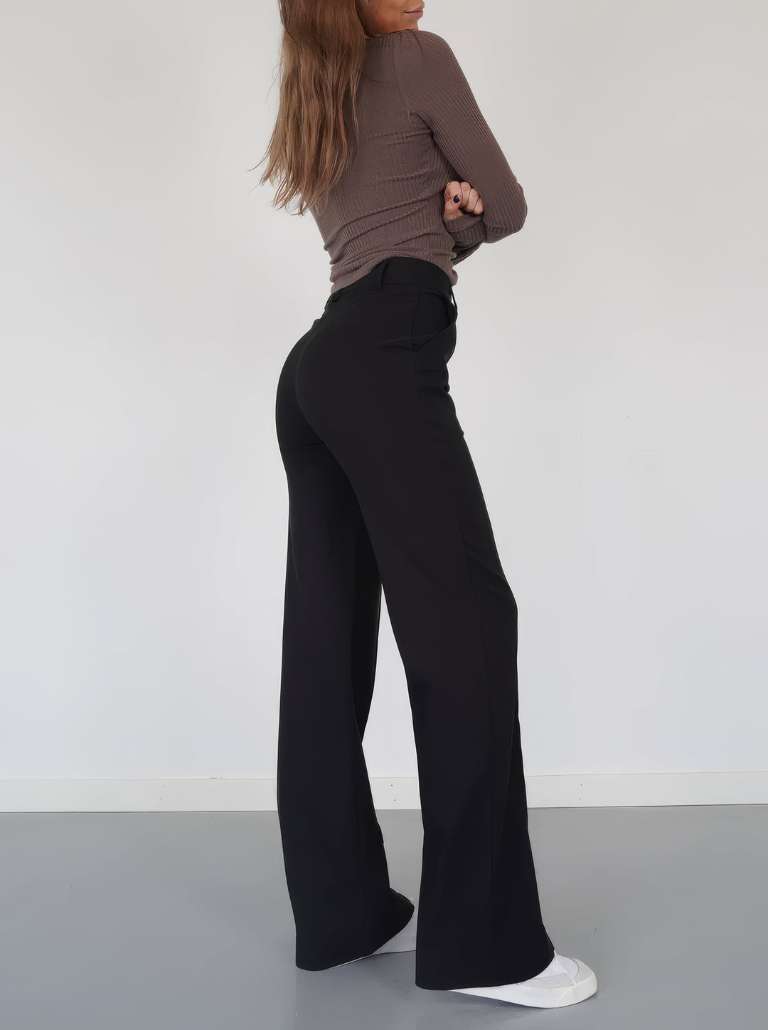 Marvella – Dames bootcut broek met tijdloze elegantie