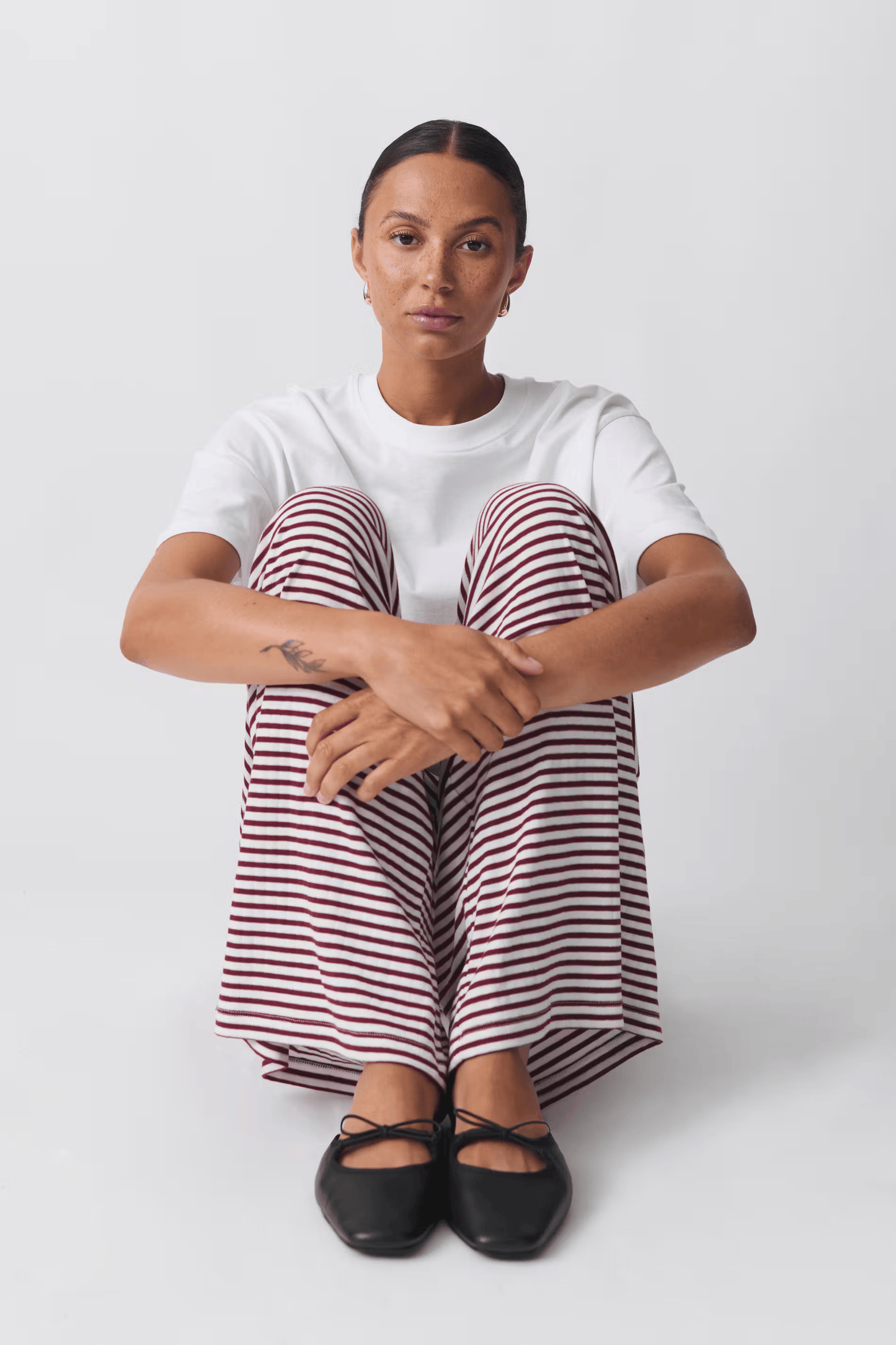 Serenya – Dames gestreepte broek met relaxte pasvorm