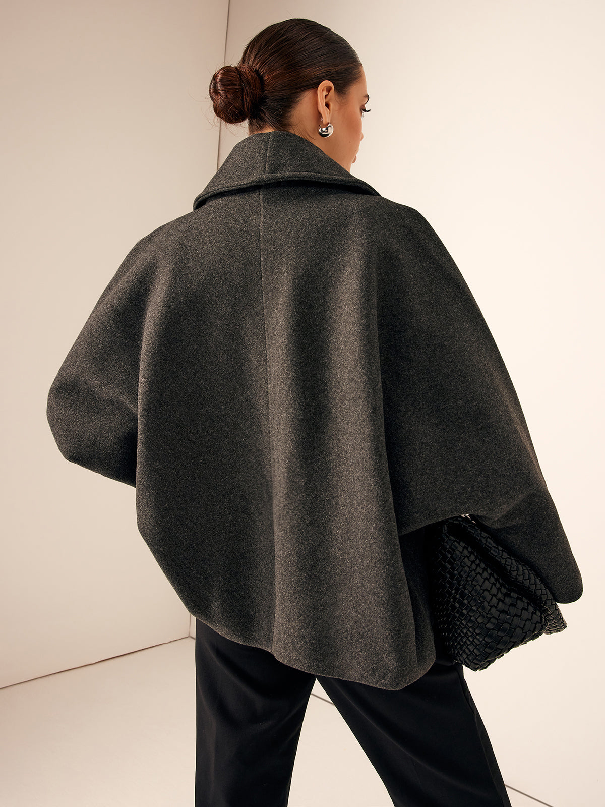 Vianne – Korte damesjas van tweed met klassieke flair