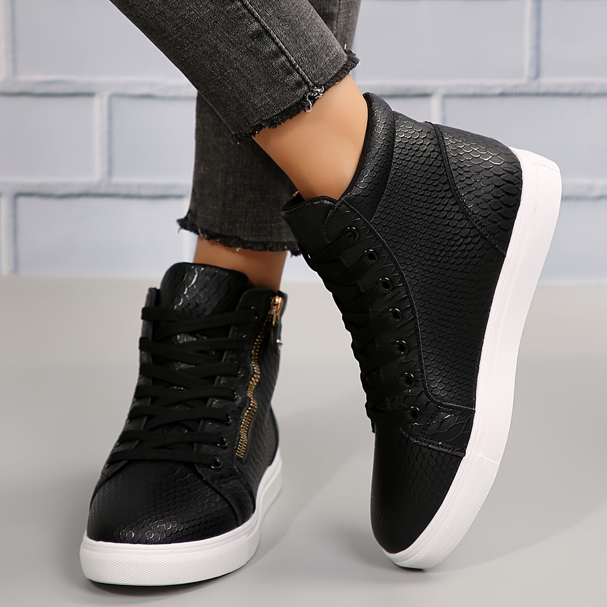 Vexa – Hoge dames sneakers met ritssluiting en urban flair