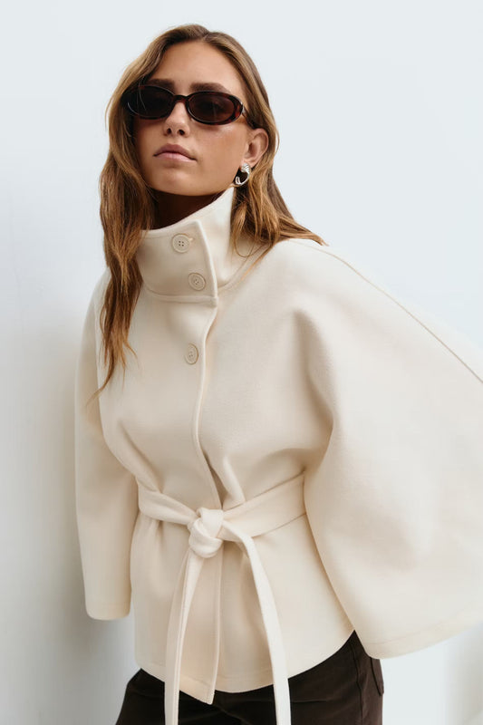 Dames Capejas | Elegante jas met ceintuur en hoge kraag