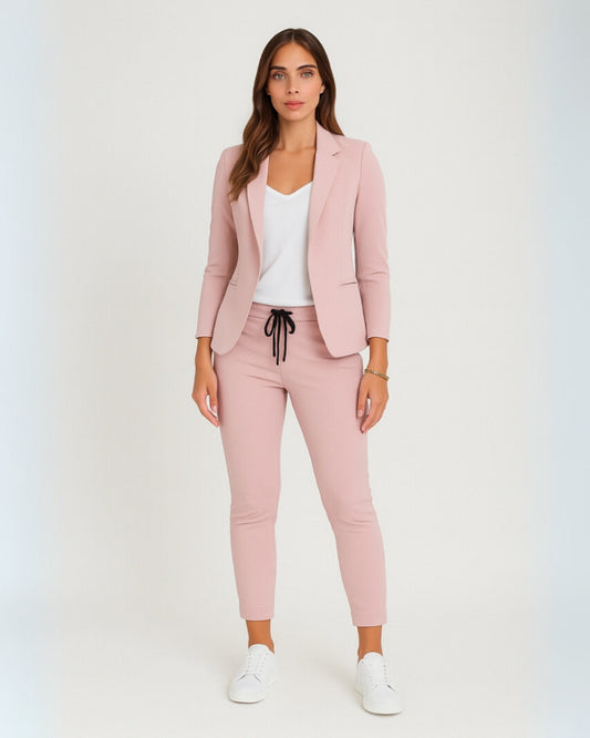 Verena – Broekpak dames met elegante pasvorm
