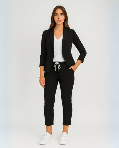 Verena – Broekpak dames met elegante pasvorm
